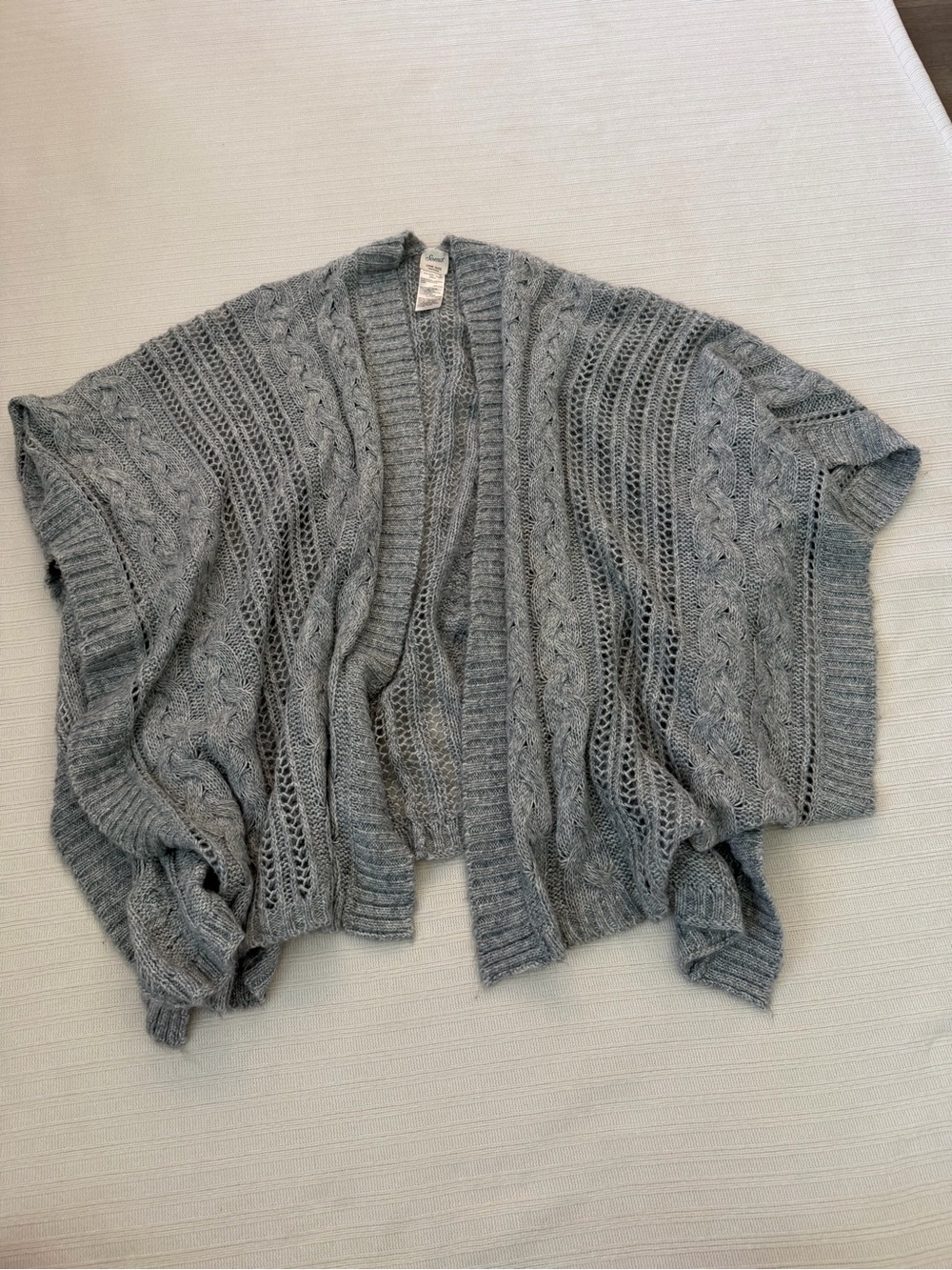 Soma Gray Cable Knit Open Front Cardigan Poncho Wrap One Size BeS1